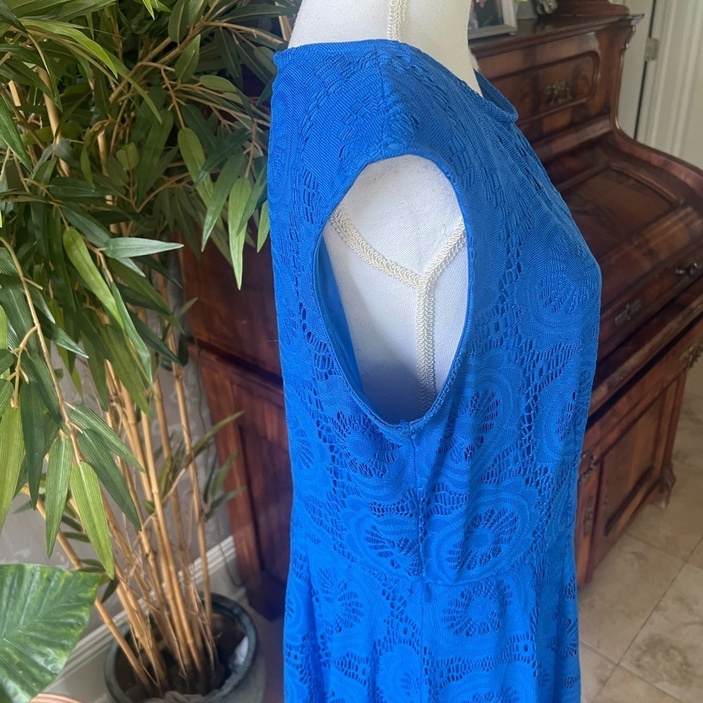 London Style collection, woman, 16 W ladies, royal blue crewneck, crochet dress - Picture 7 of 13